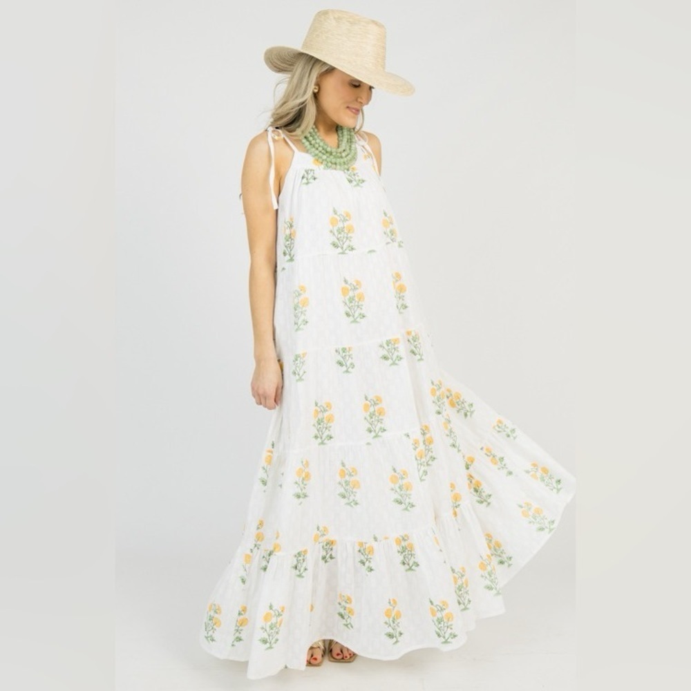 En Creme White and Yellow Floral Maxi Dress